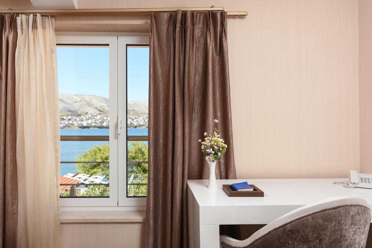 Hotel Zanè Pag Town Buitenkant foto